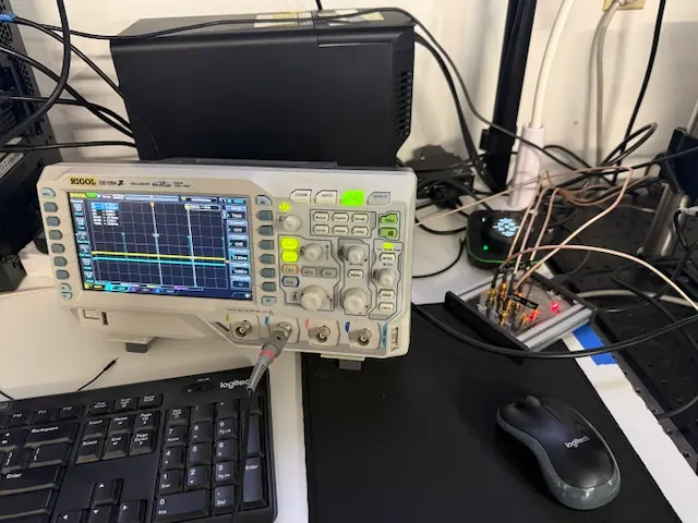 Oscilloscope reading TTL from PCO camera